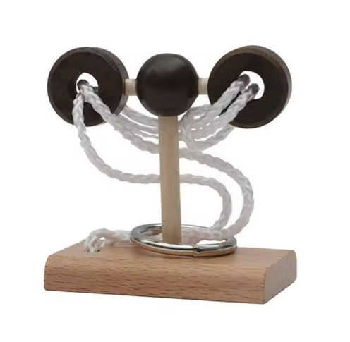 BRAIN PUZZLE Wood with rope 